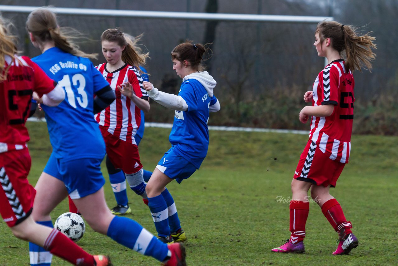 Bild 196 - C-Juniorinnen FSG-BraWie 08 - TuS Tensfeld : Ergebnis: 0:8